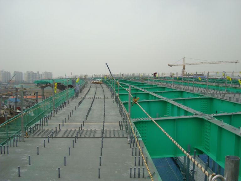 강교난간대(스틸박스) 설치